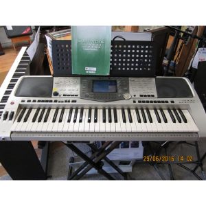 Yamaha PSR2000 Keyboard - SOLD