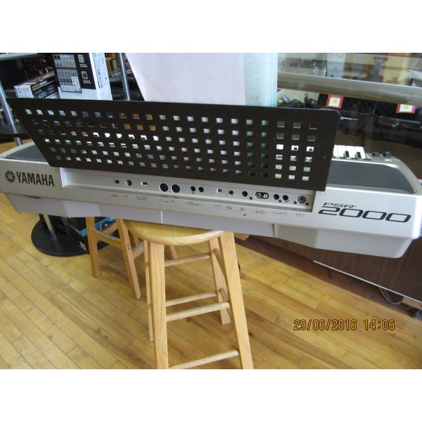 Yamaha PSR2000 Keyboard - SOLD - Image 10