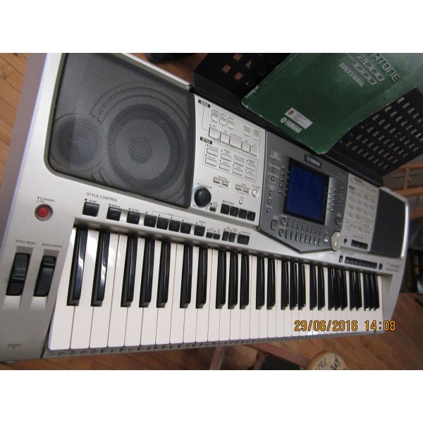 Yamaha PSR2000 Keyboard - SOLD - Image 7