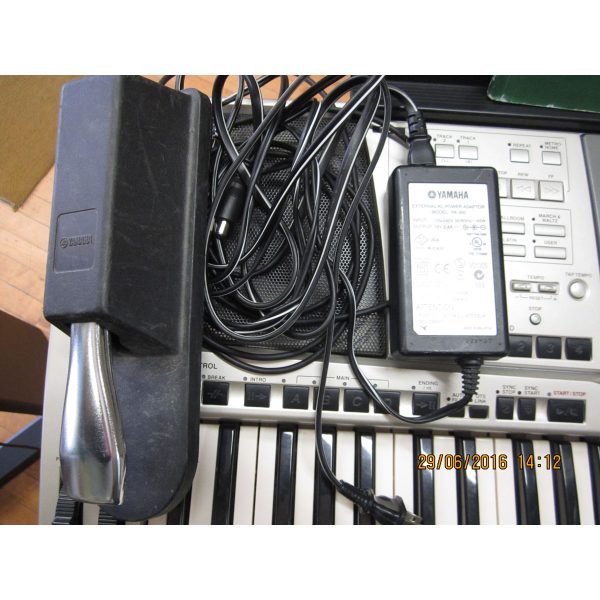 Yamaha PSR2000 Keyboard - SOLD - Image 5