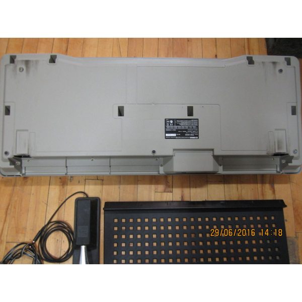 Yamaha PSR2000 Keyboard - SOLD - Image 3