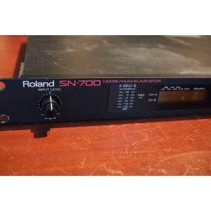 Roland SN-700 Noise/Hum Eliminator